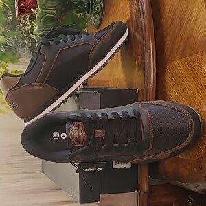New in box! Osiris Mens Lincoln 11.5 black brown athletic skater sneaker Shoes